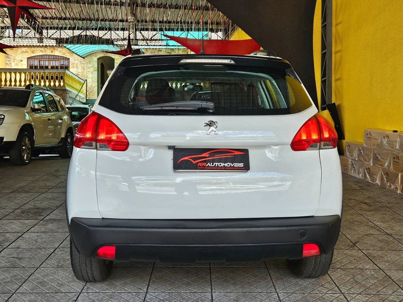 PEUGEOT 2008