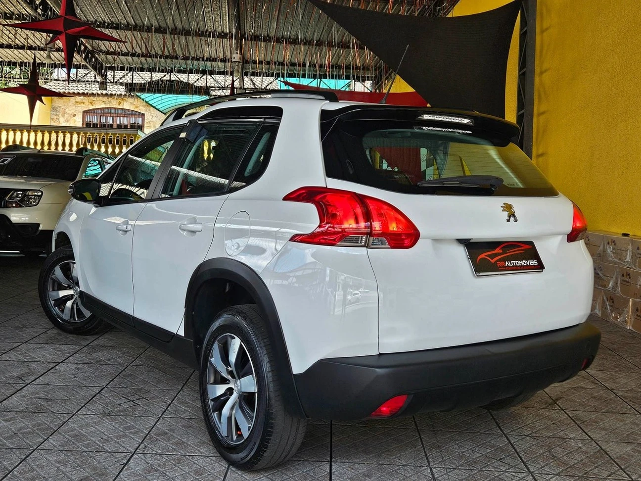 PEUGEOT 2008