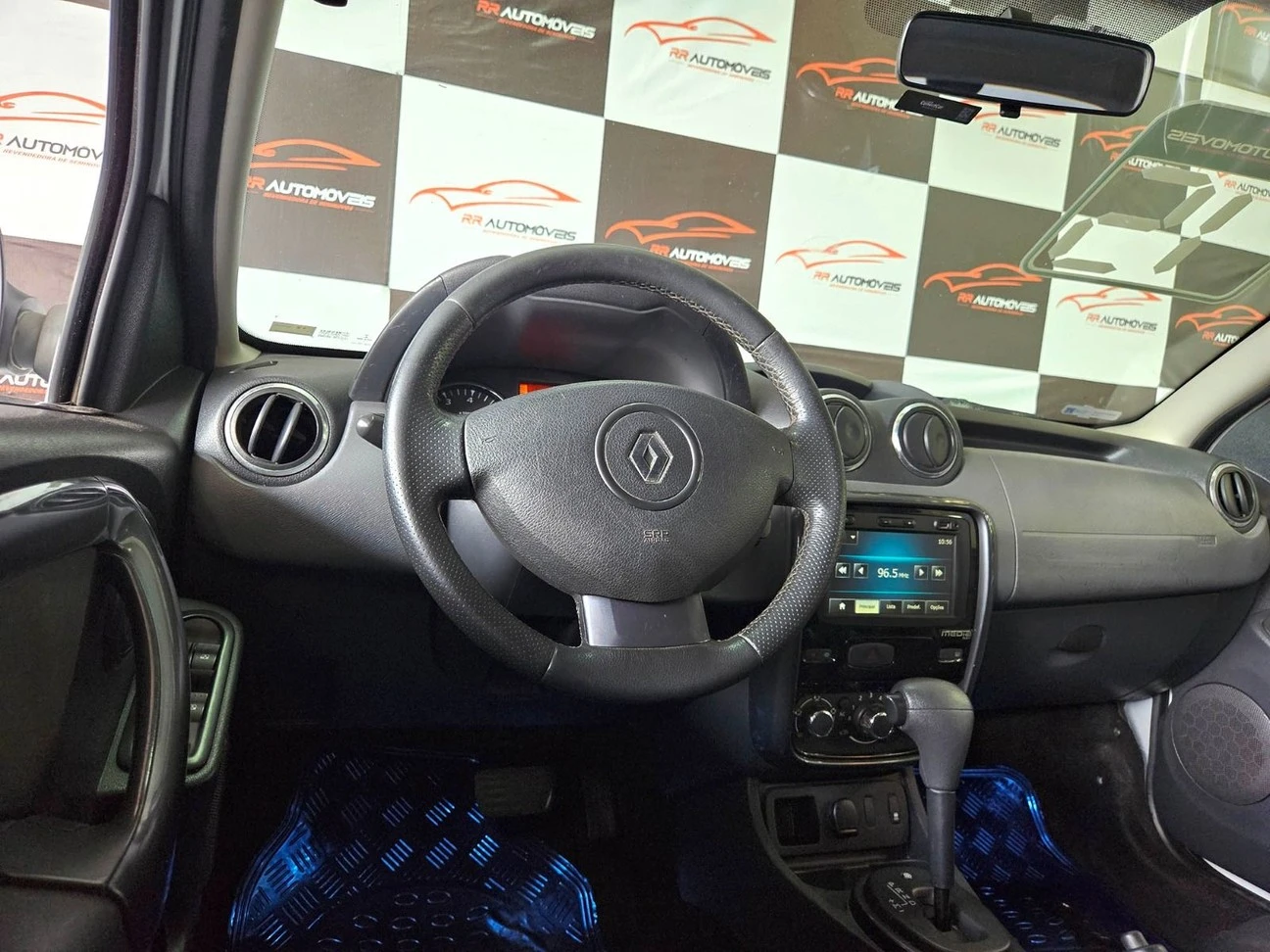RENAULT DUSTER