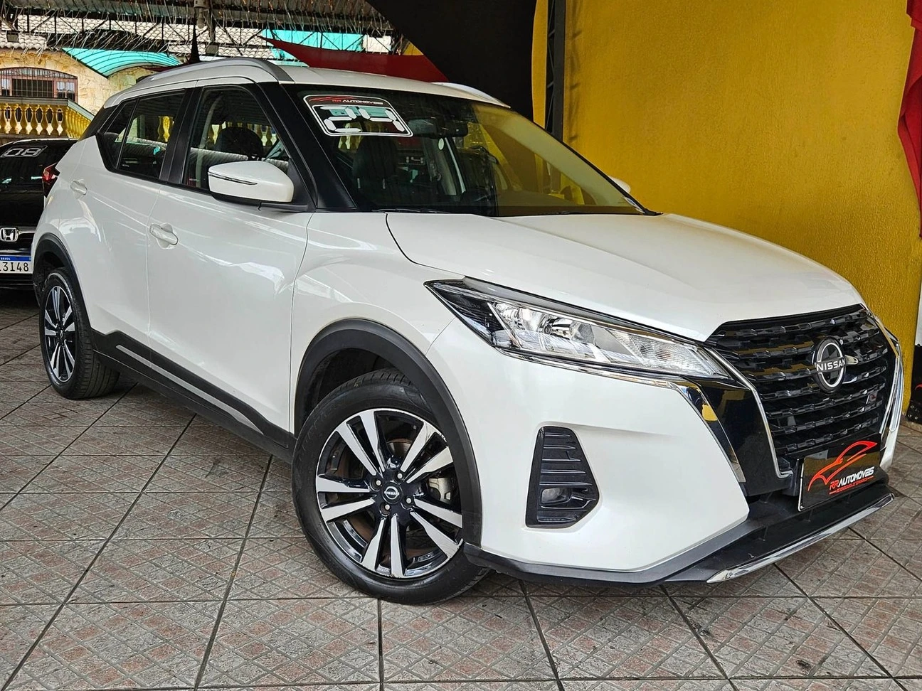 NISSAN KICKS