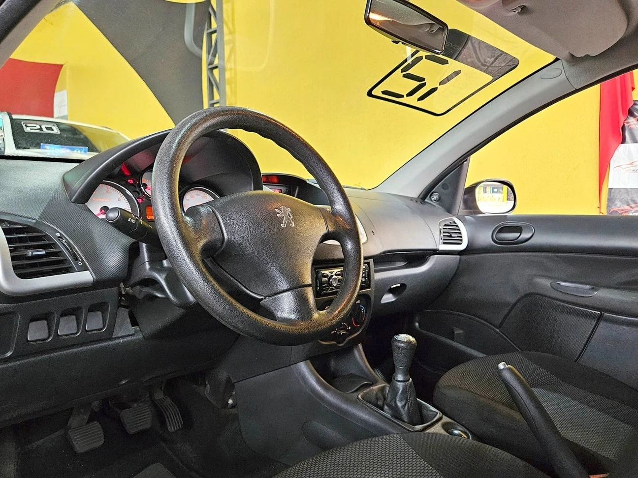 PEUGEOT 207