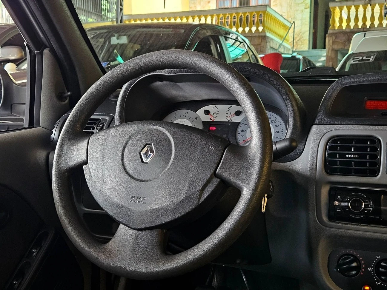 RENAULT CLIO