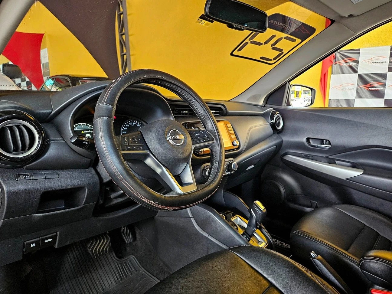 NISSAN KICKS