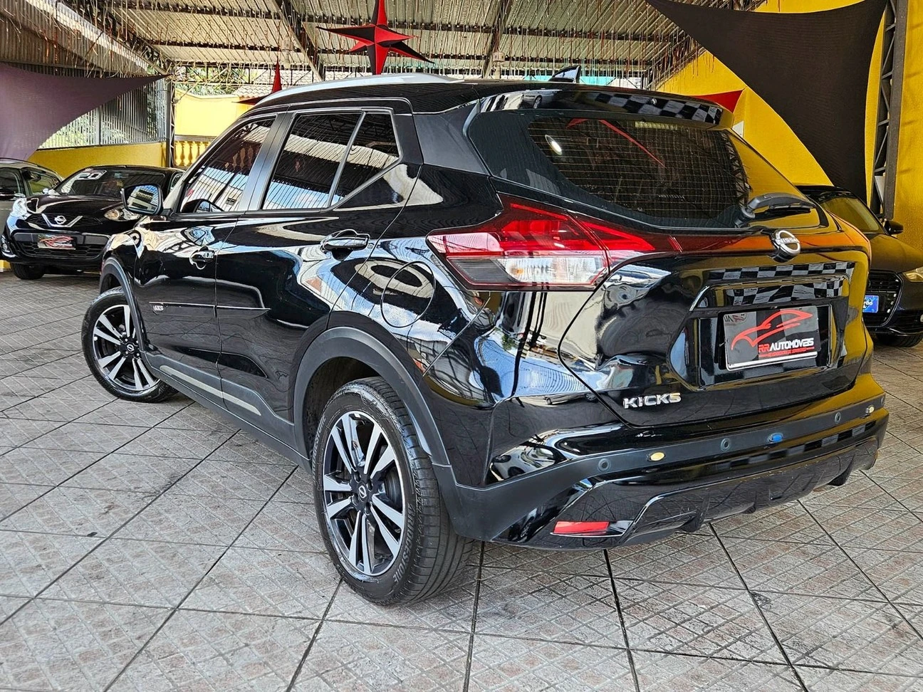 NISSAN KICKS