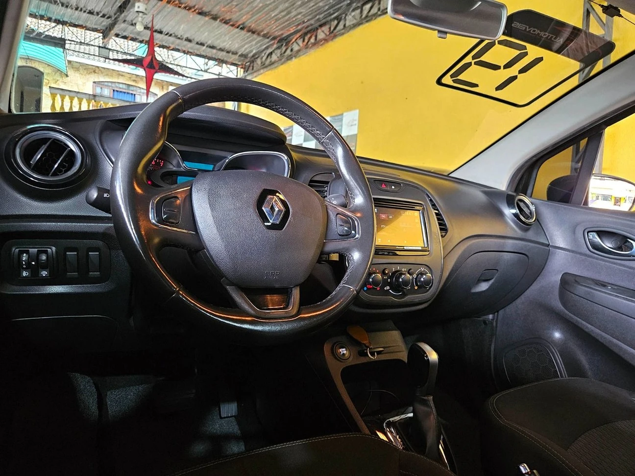 RENAULT CAPTUR