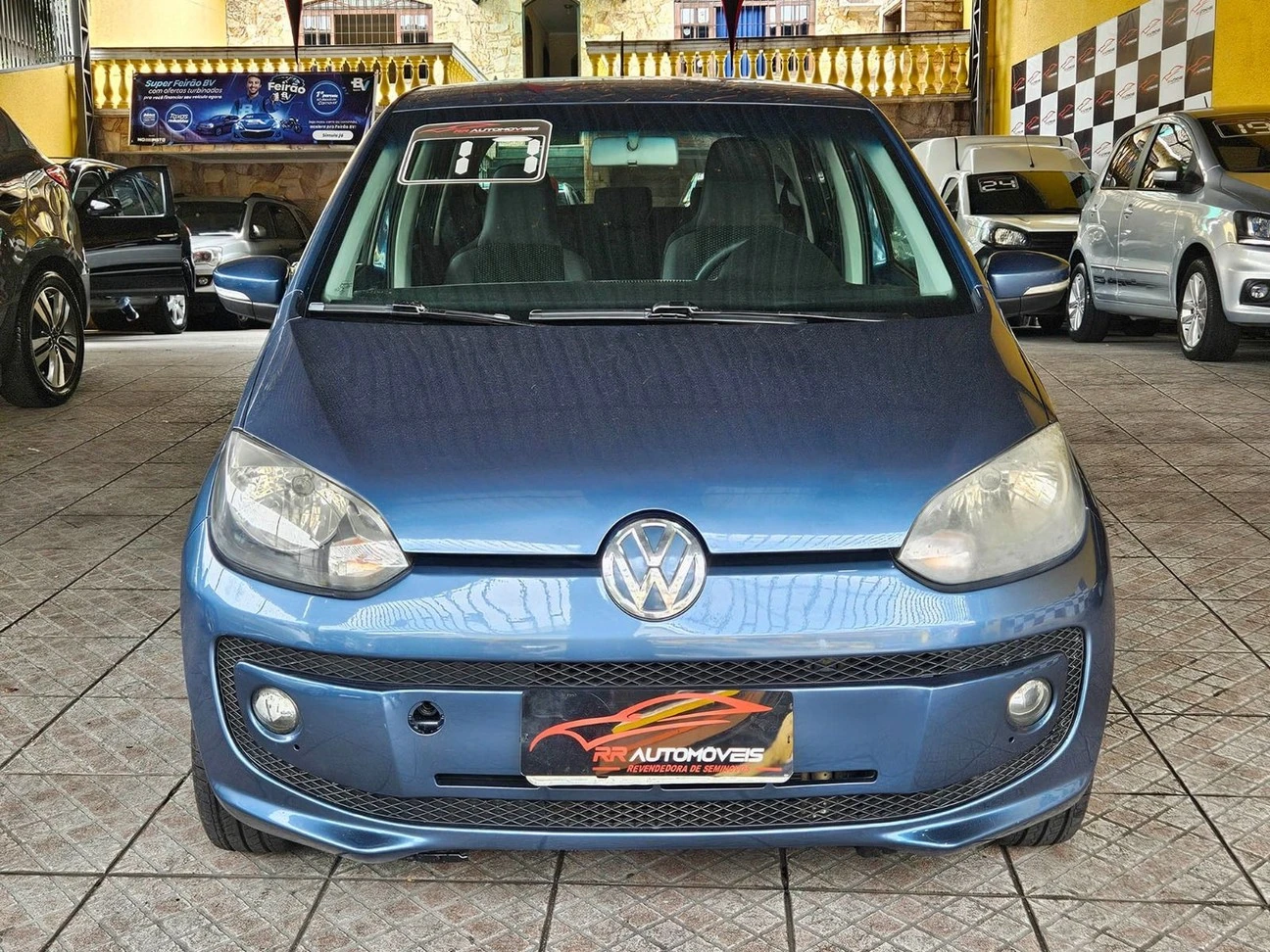 VOLKSWAGEN UP