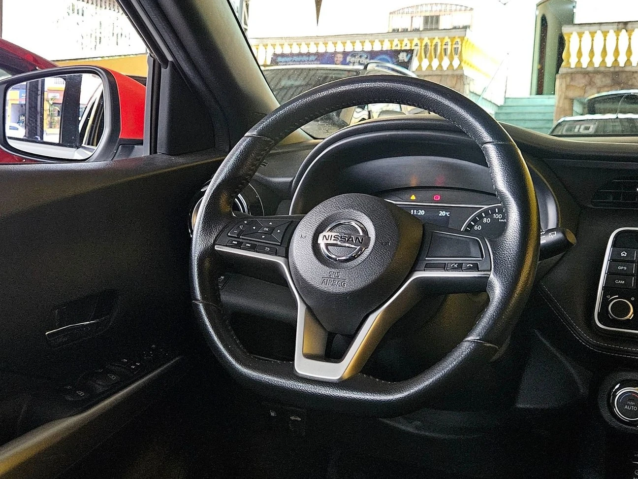 NISSAN KICKS