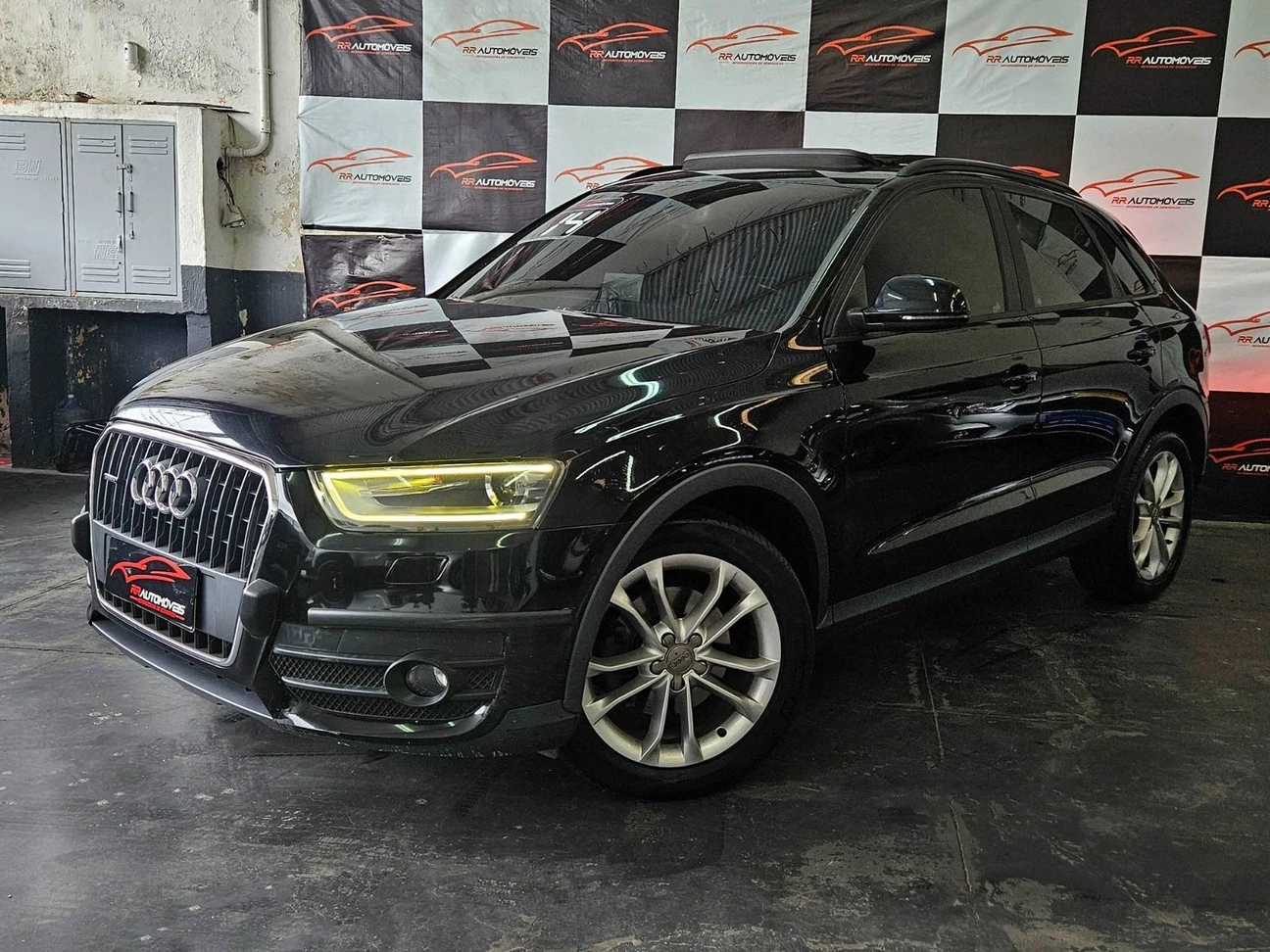 AUDI Q3