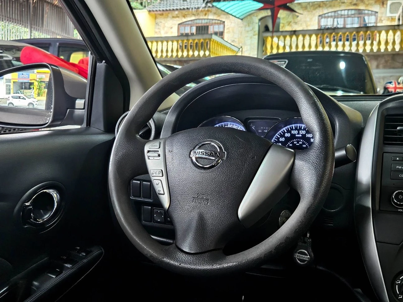 NISSAN VERSA
