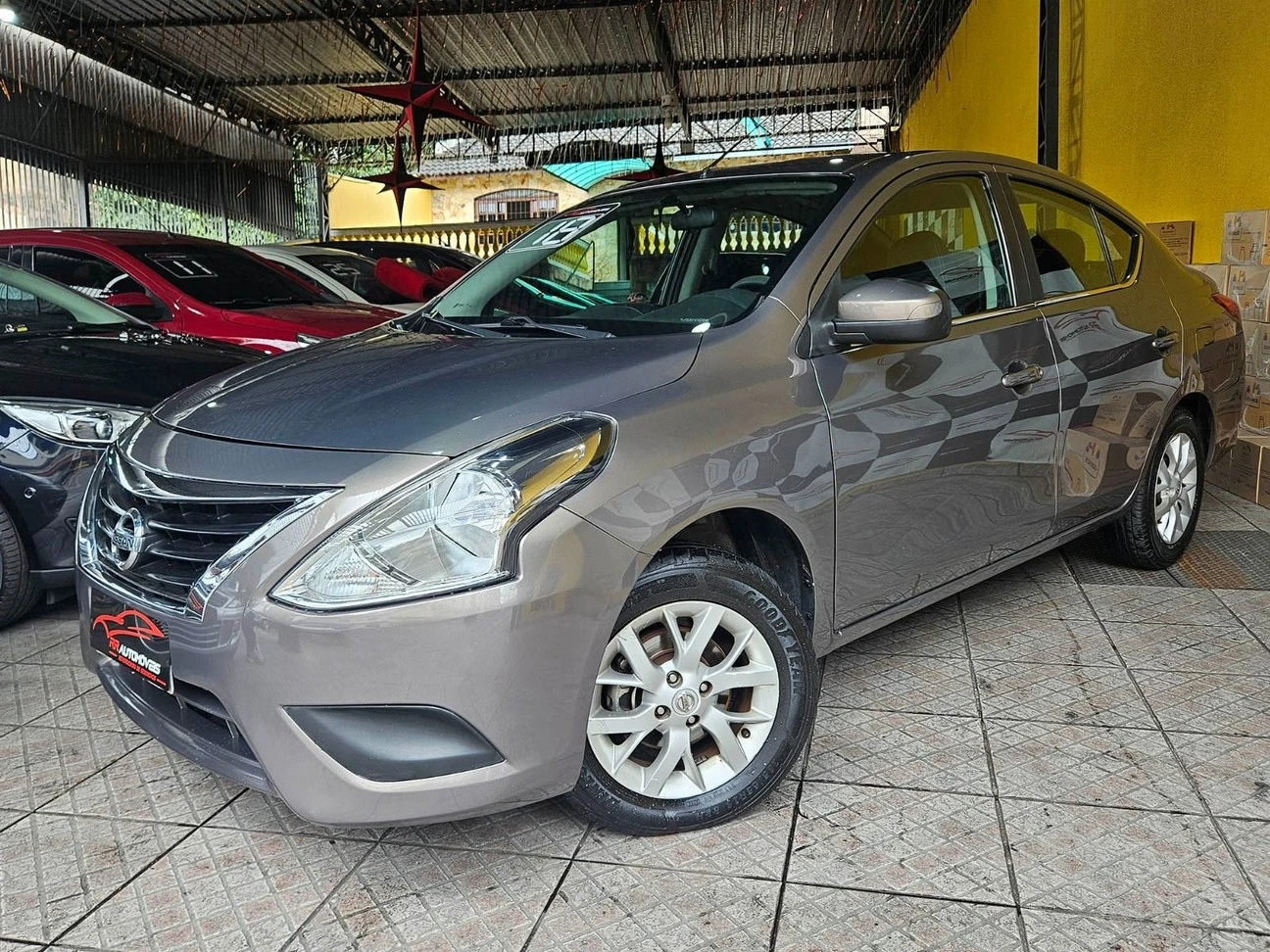 NISSAN VERSA