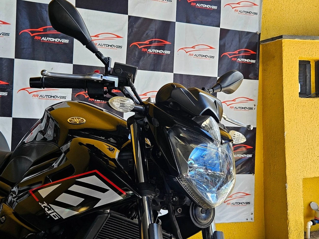 YAMAHA XJ6 N