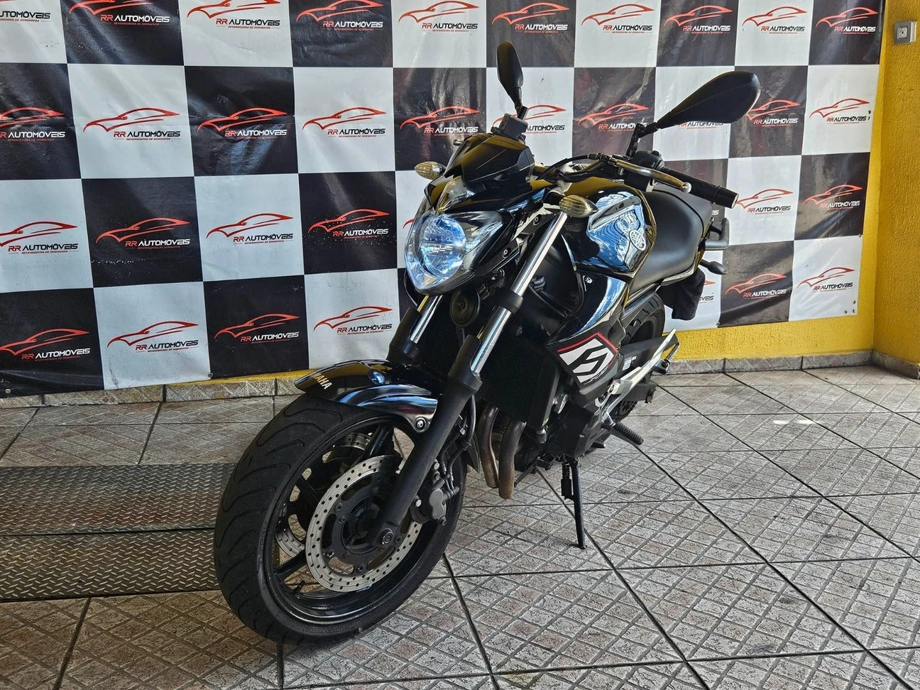 YAMAHA XJ6 N