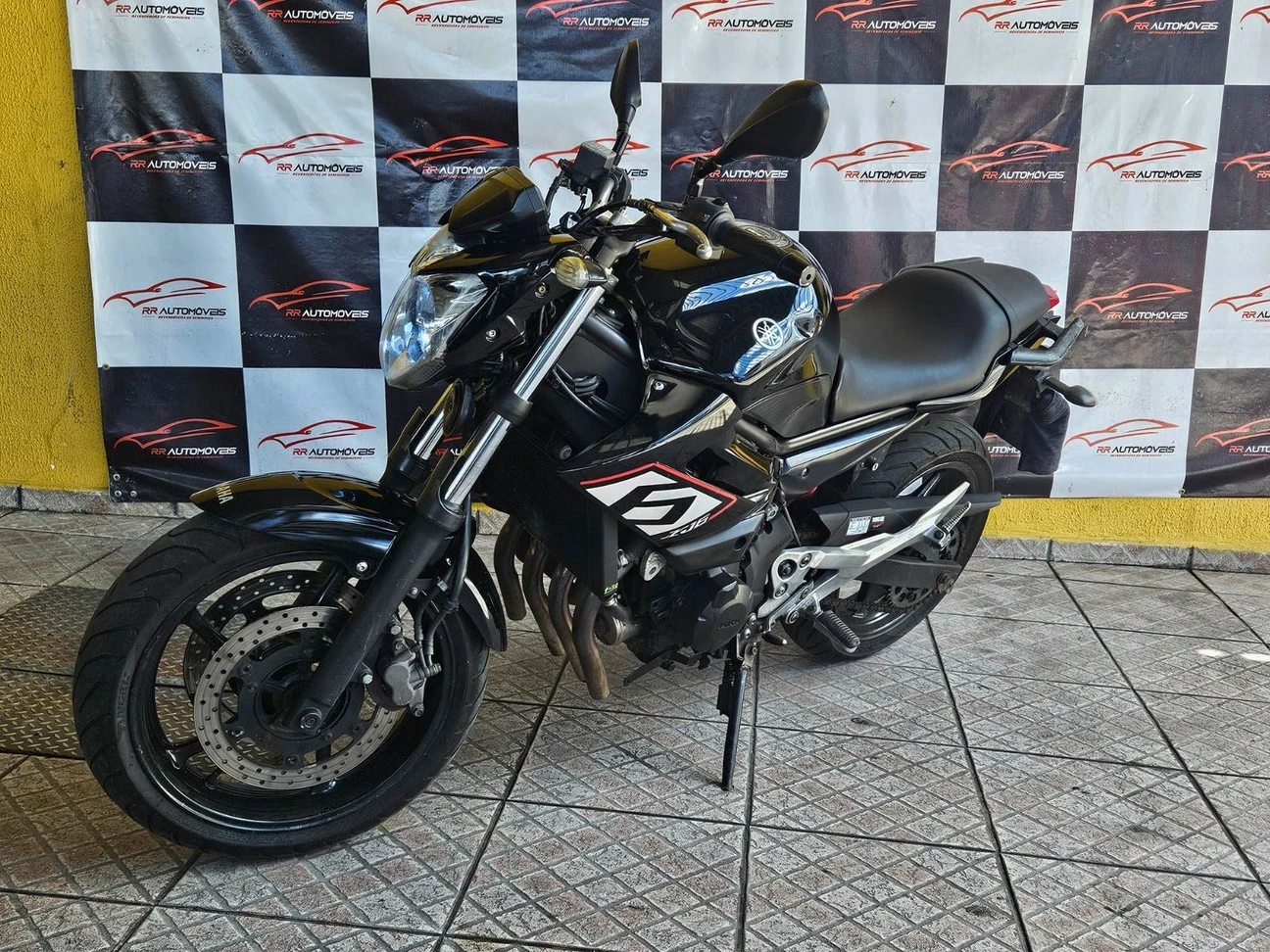 YAMAHA XJ6 N