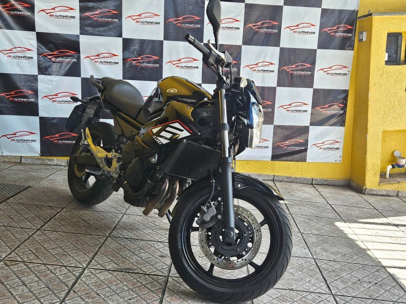 YAMAHA XJ6 N