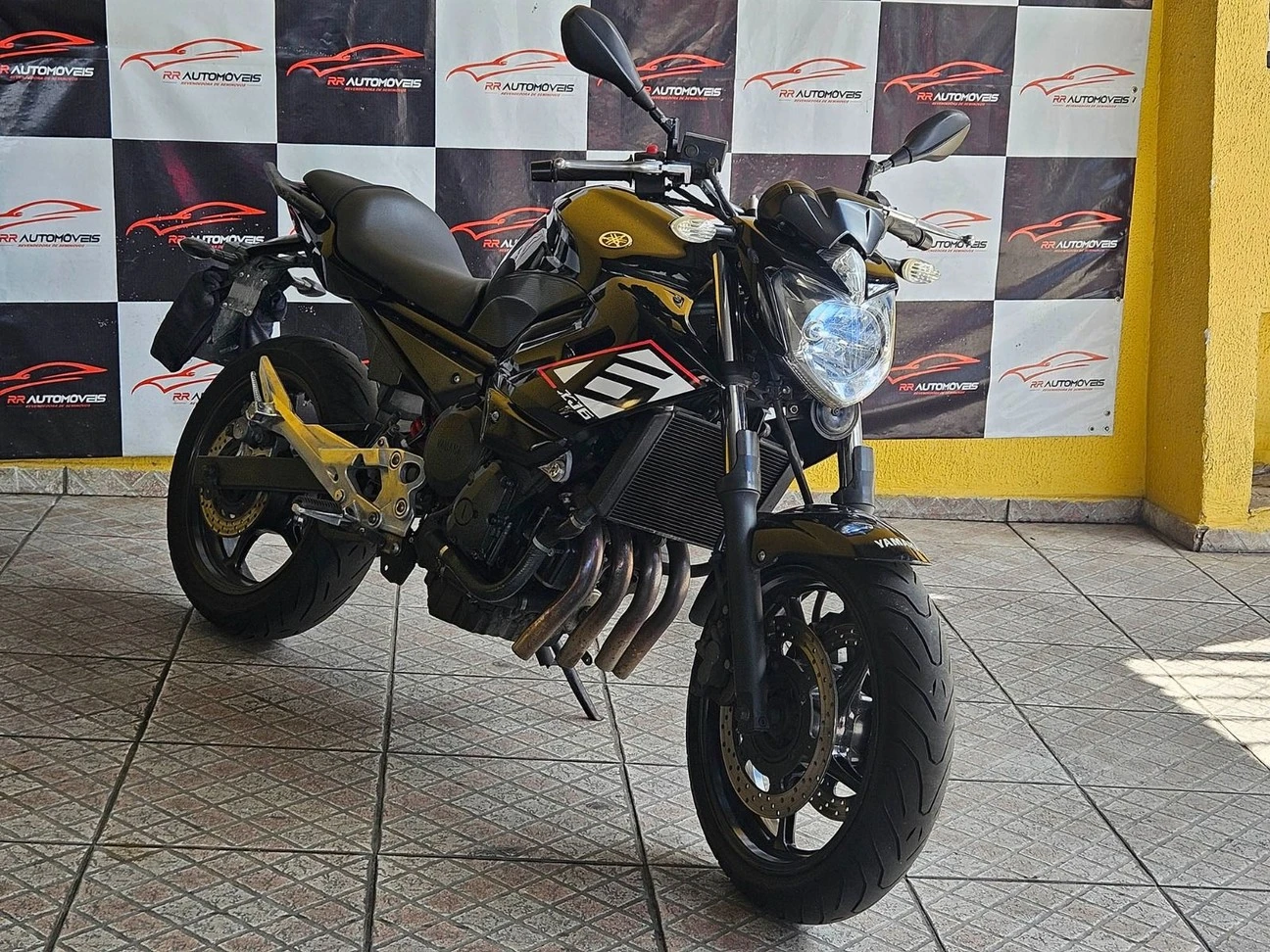 YAMAHA XJ6 N