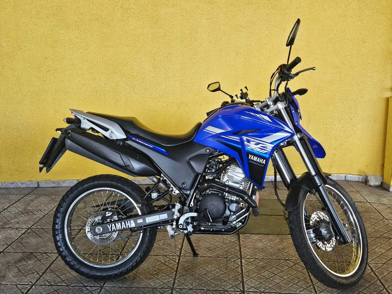 YAMAHA XTZ 250 LANDER