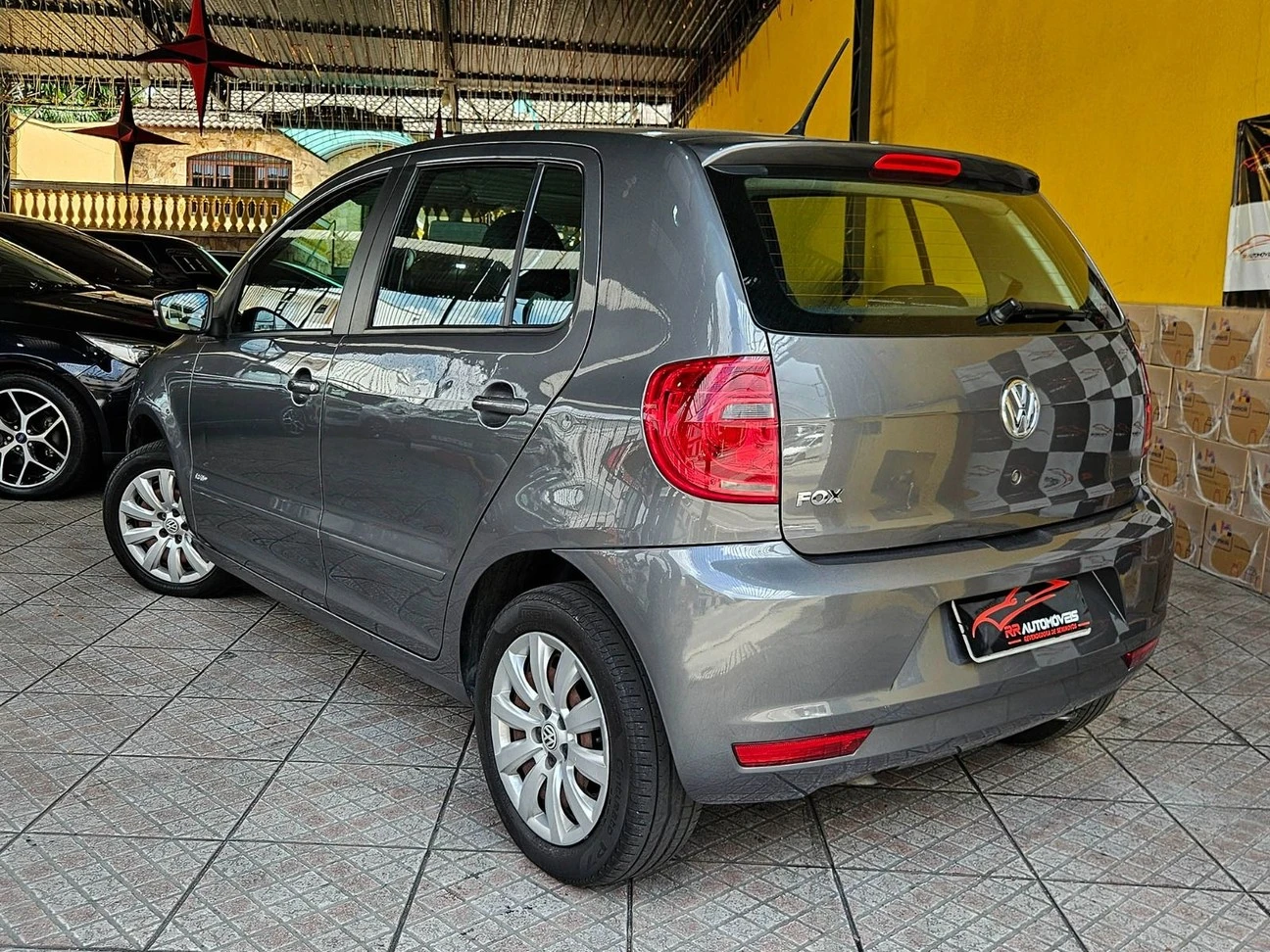 VOLKSWAGEN FOX