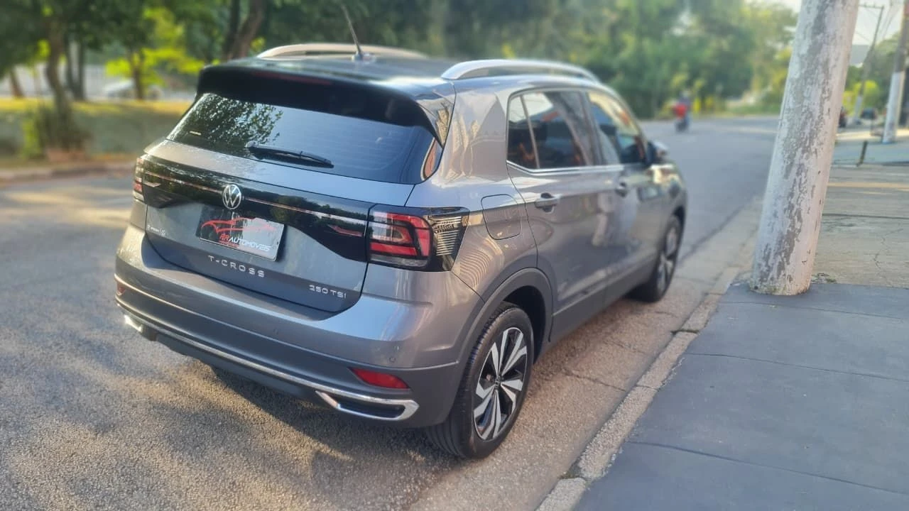VOLKSWAGEN T-CROSS