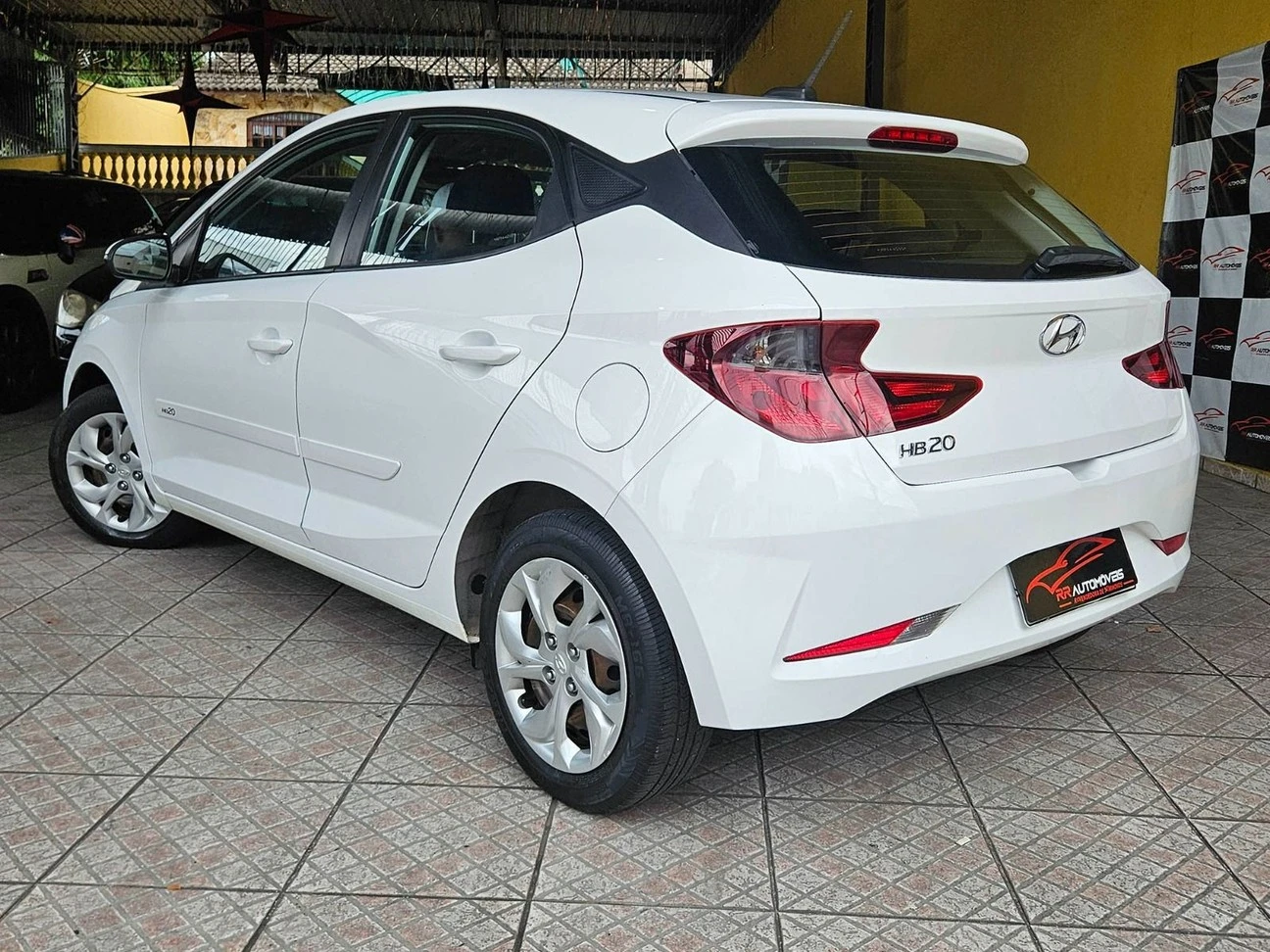 HYUNDAI HB20