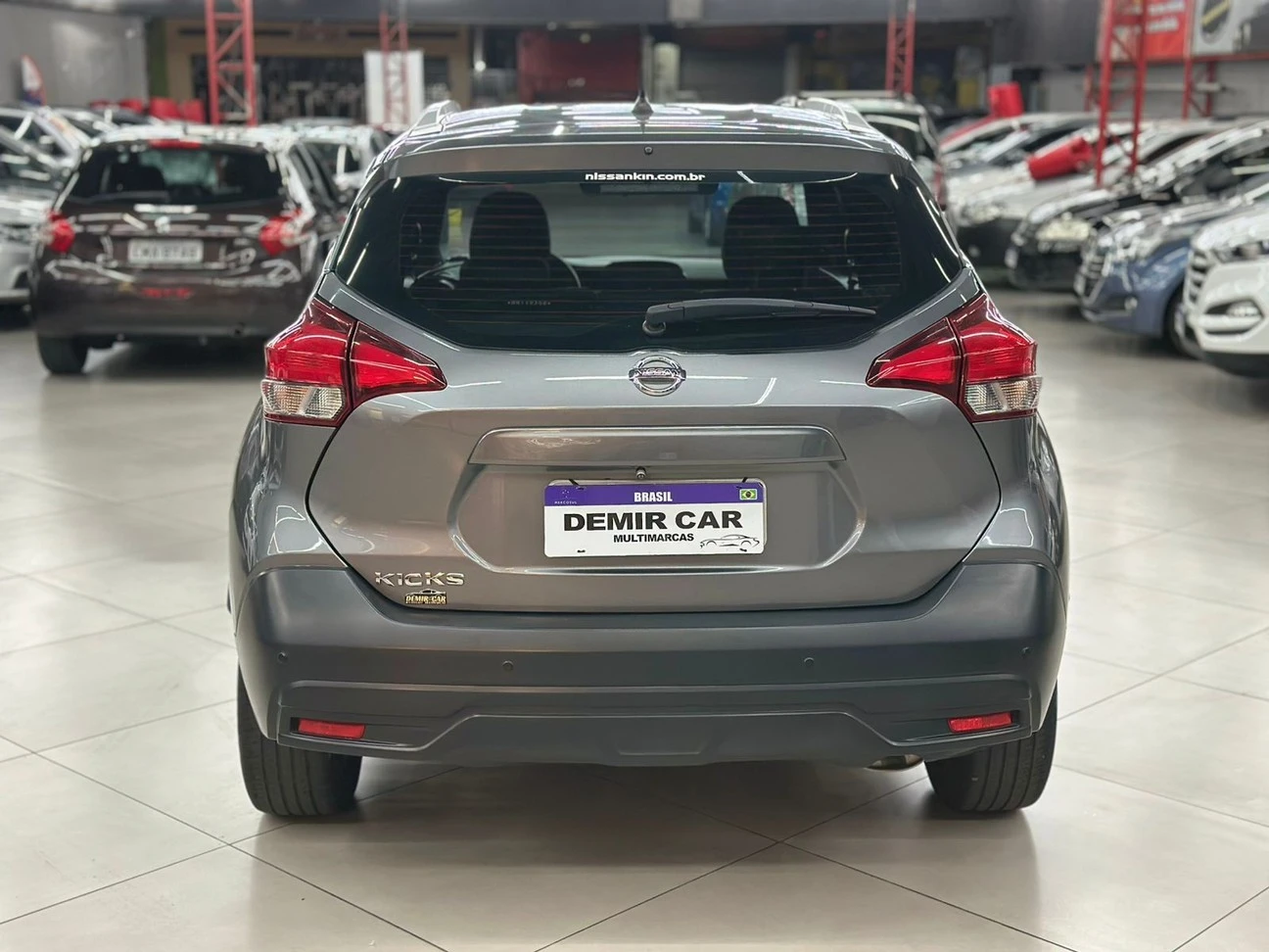 NISSAN KICKS