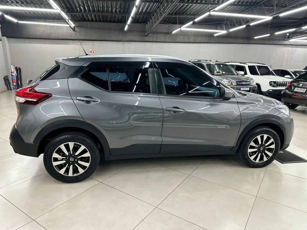 NISSAN KICKS