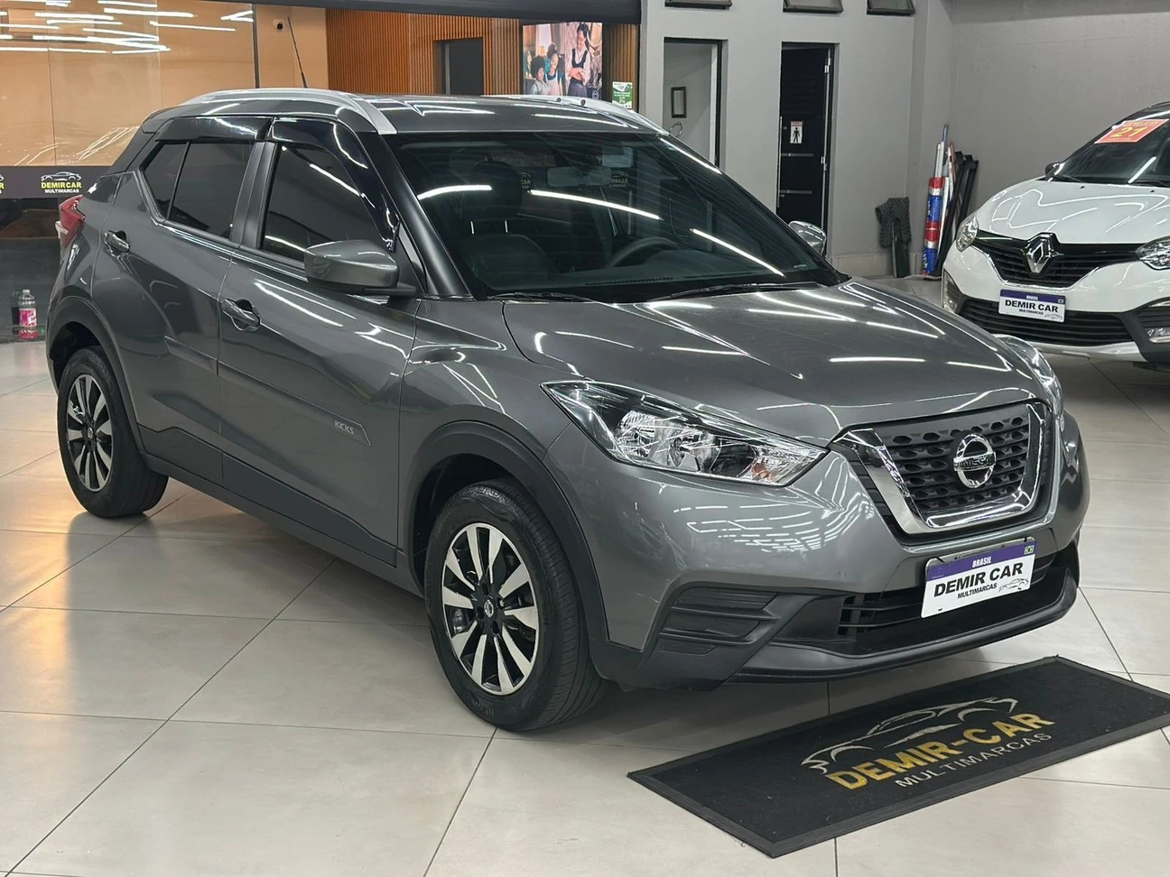 NISSAN KICKS