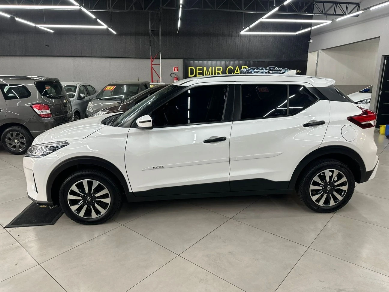 NISSAN KICKS