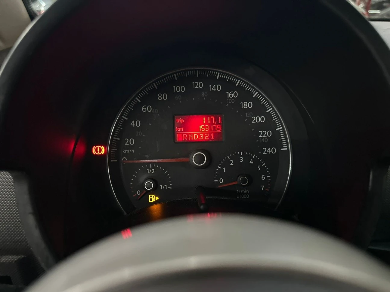 VOLKSWAGEN NEW BEETLE