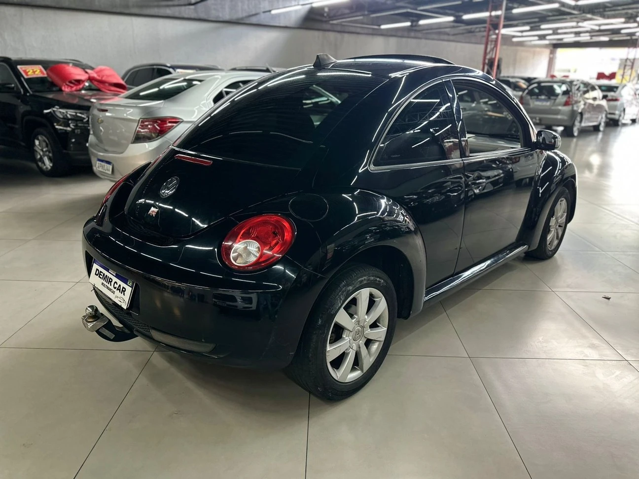 VOLKSWAGEN NEW BEETLE