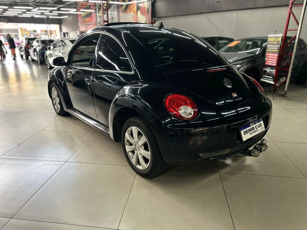 VOLKSWAGEN NEW BEETLE