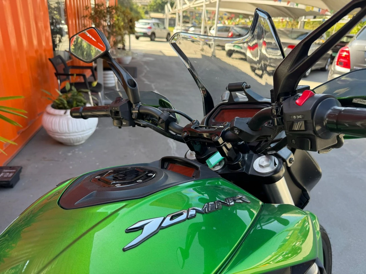 BAJAJ DOMINAR 400