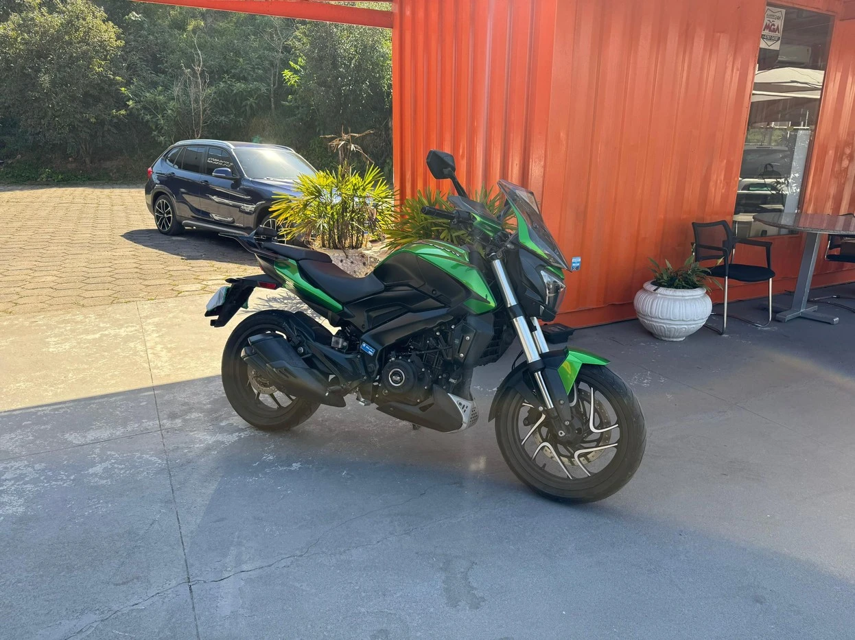 BAJAJ DOMINAR 400
