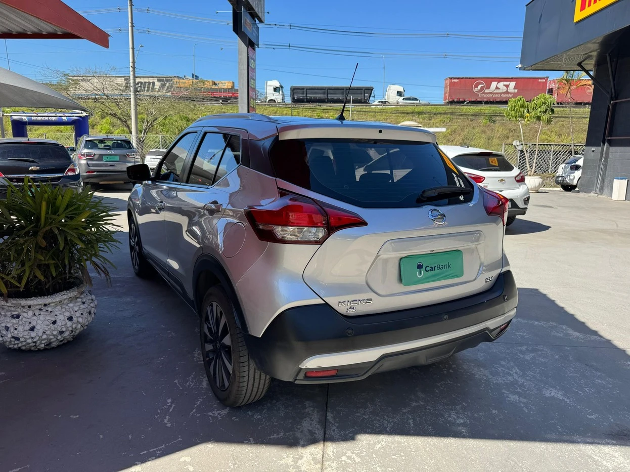 NISSAN KICKS