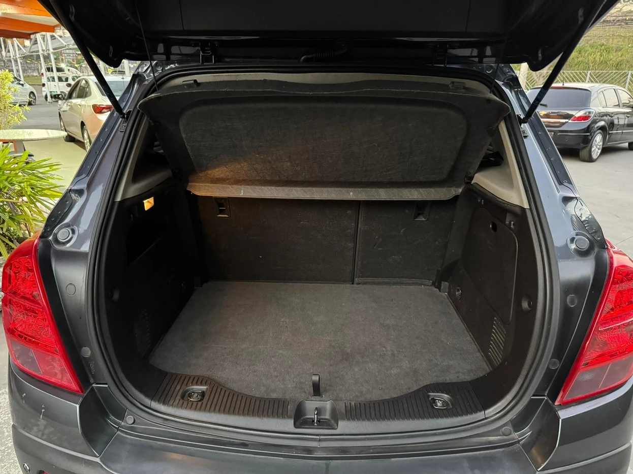 CHEVROLET TRACKER