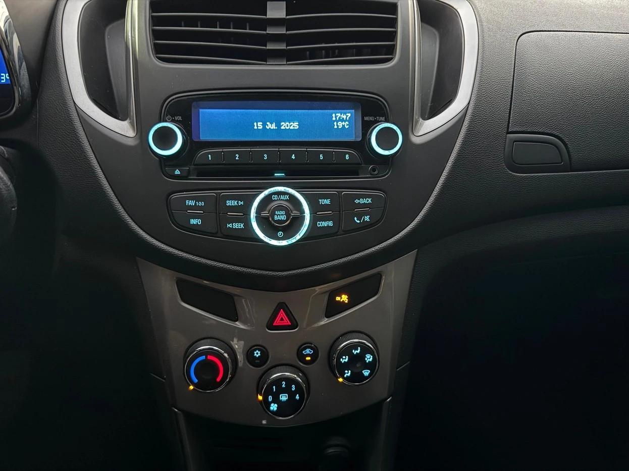 CHEVROLET TRACKER