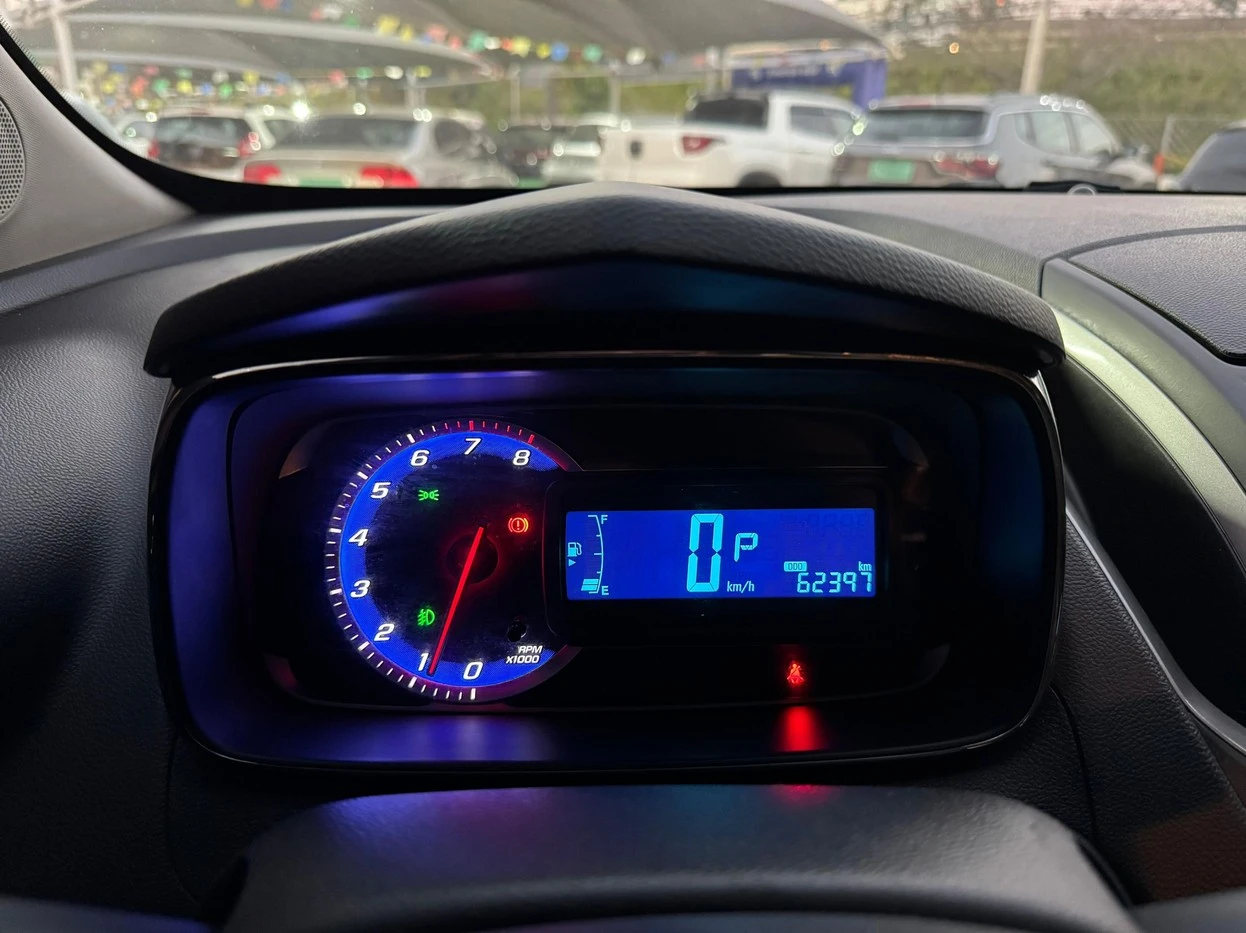 CHEVROLET TRACKER