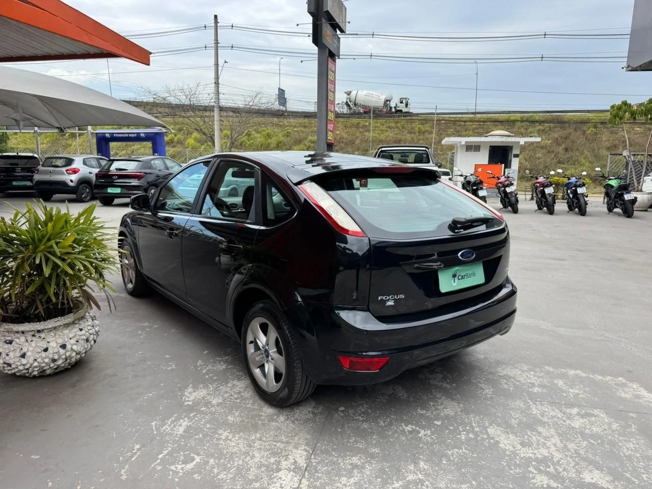 FORD FOCUS
