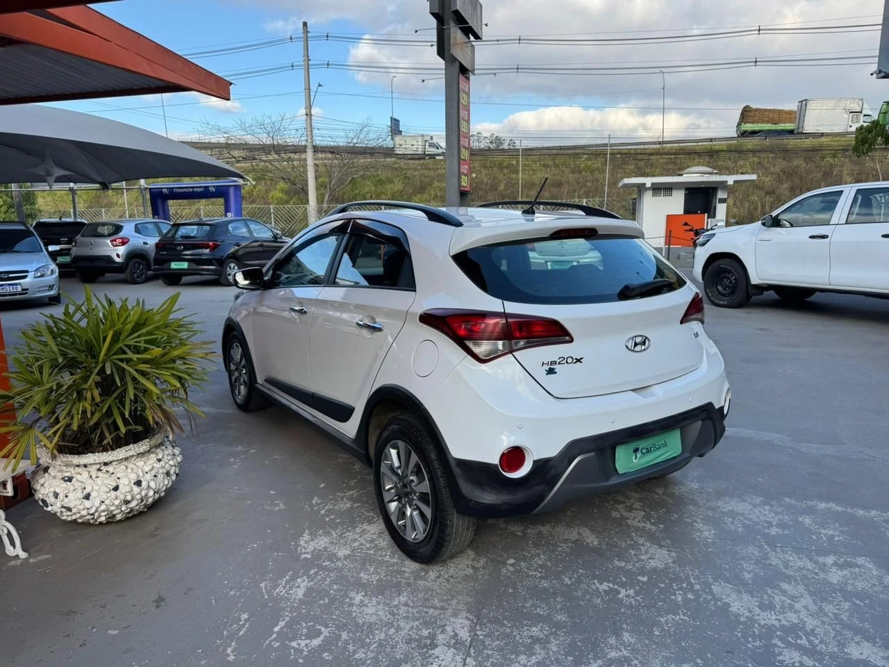 HYUNDAI HB20X