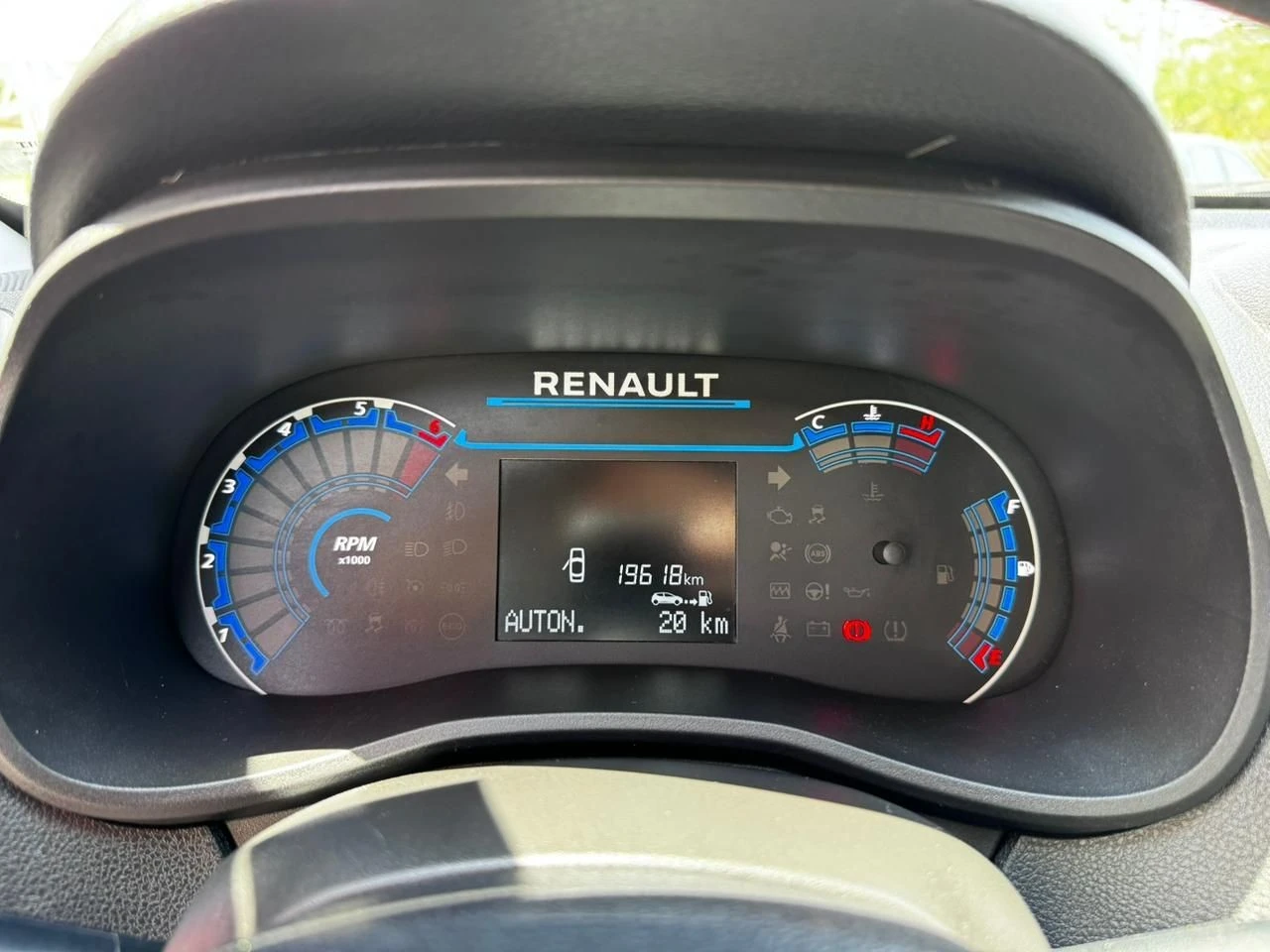 RENAULT KWID