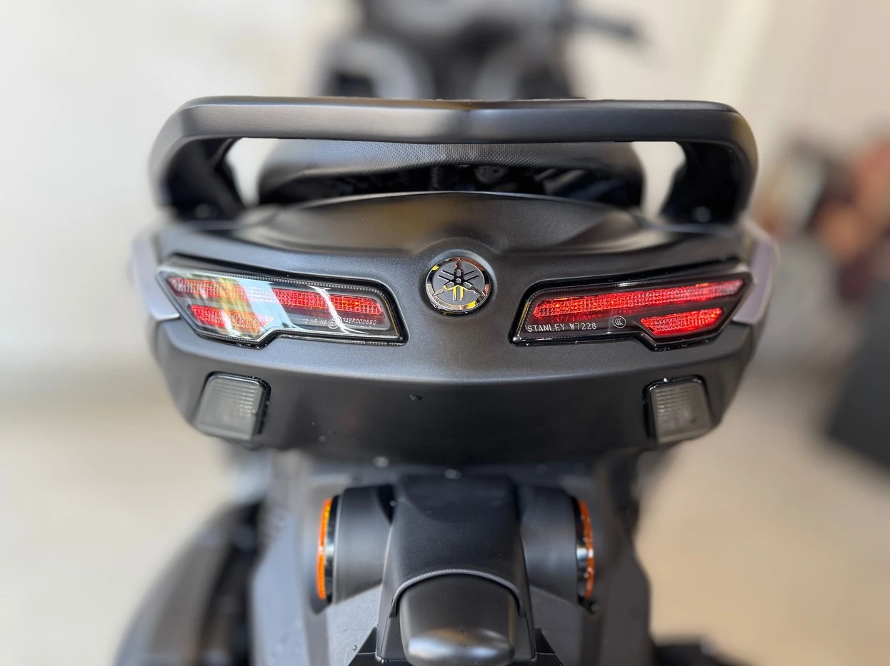 YAMAHA NMAX CONNECTED 160 ABS