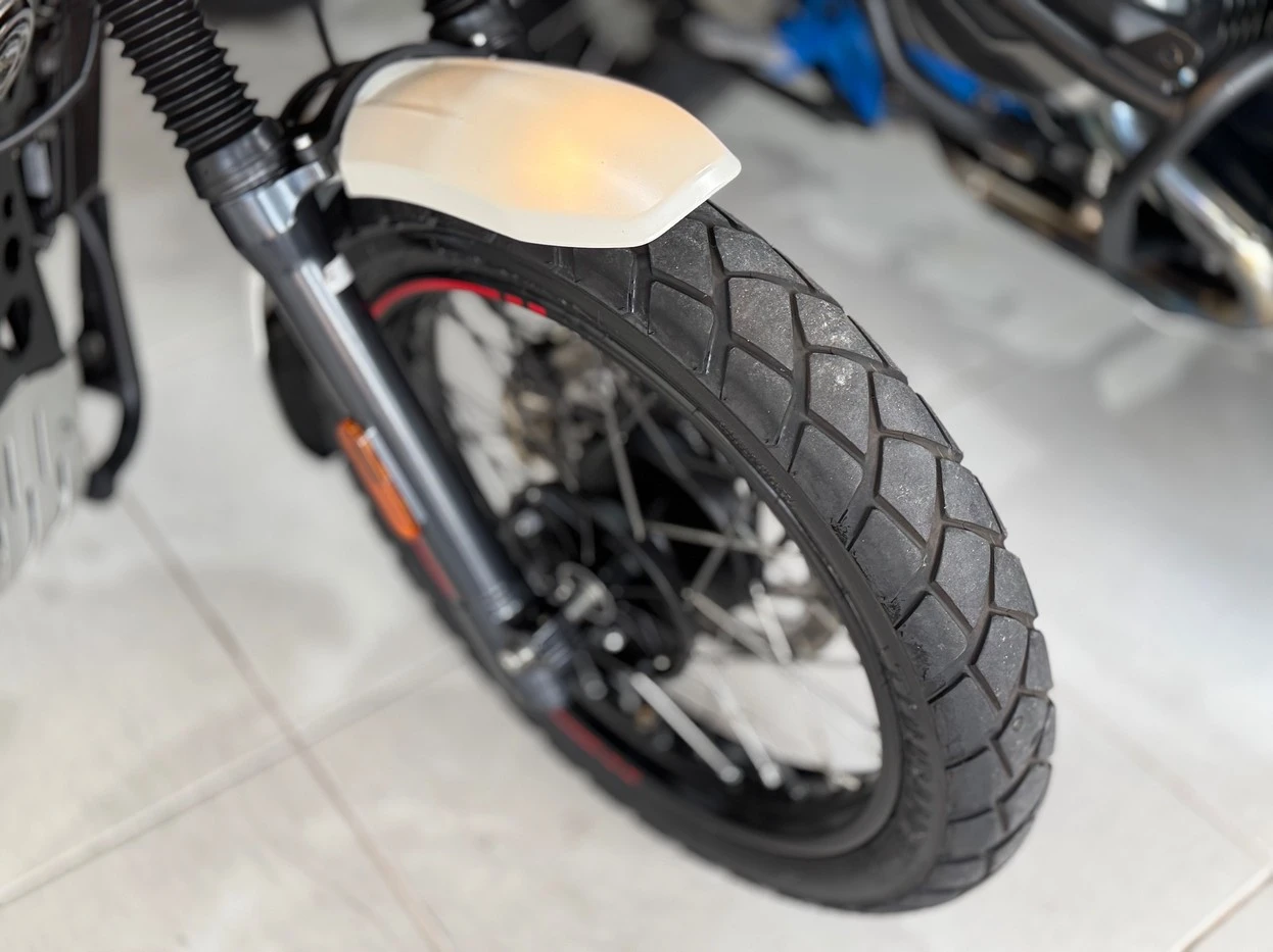 ROYAL ENFIELD SCRAM 411