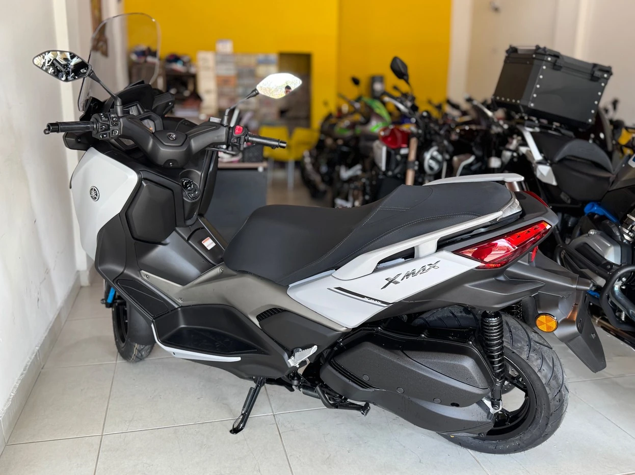 YAMAHA XMAX 250 CONNECTED ABS