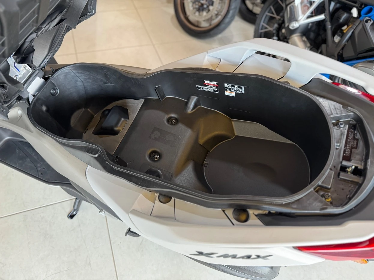 YAMAHA XMAX 250 CONNECTED ABS