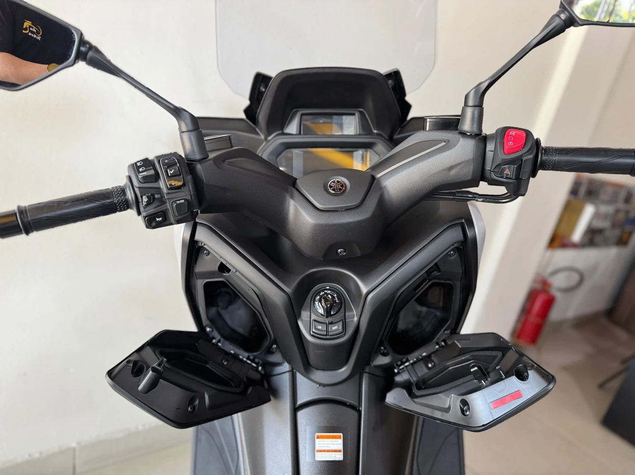 YAMAHA XMAX 250 CONNECTED ABS