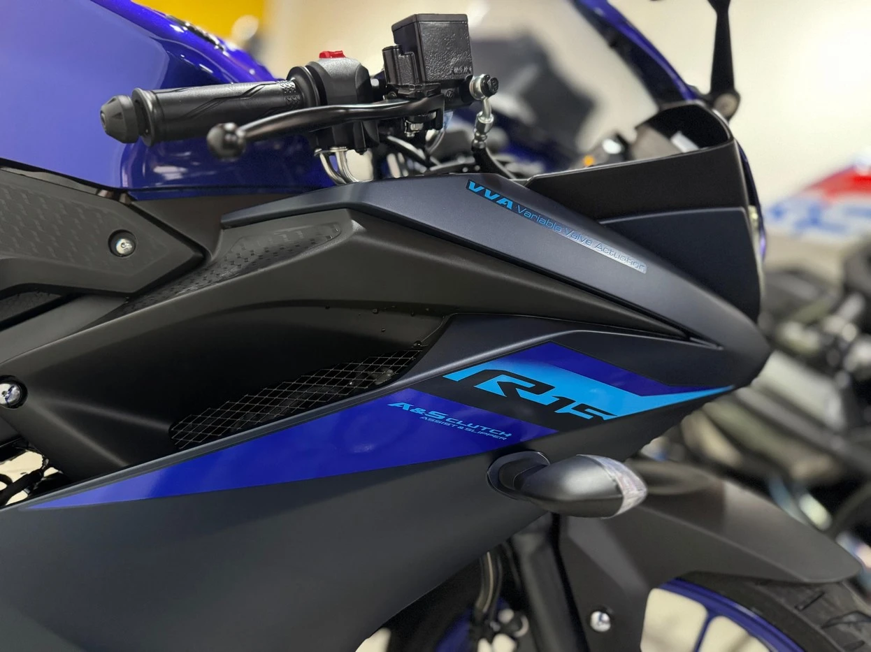 YAMAHA YZF R15
