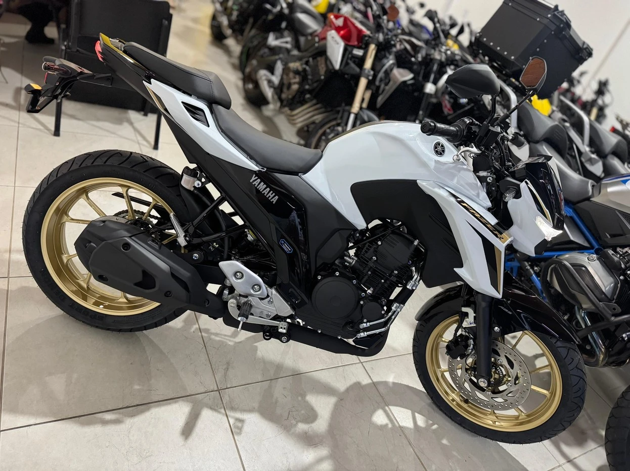 YAMAHA FZ25 FAZER ABS
