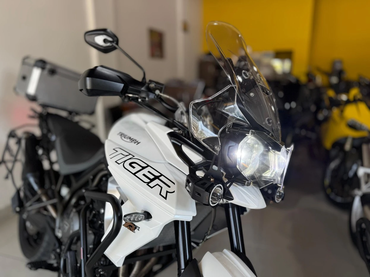 TRIUMPH TIGER 800 XRX