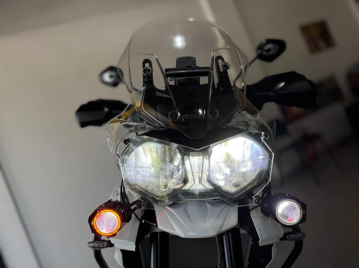 TRIUMPH TIGER 800 XRX