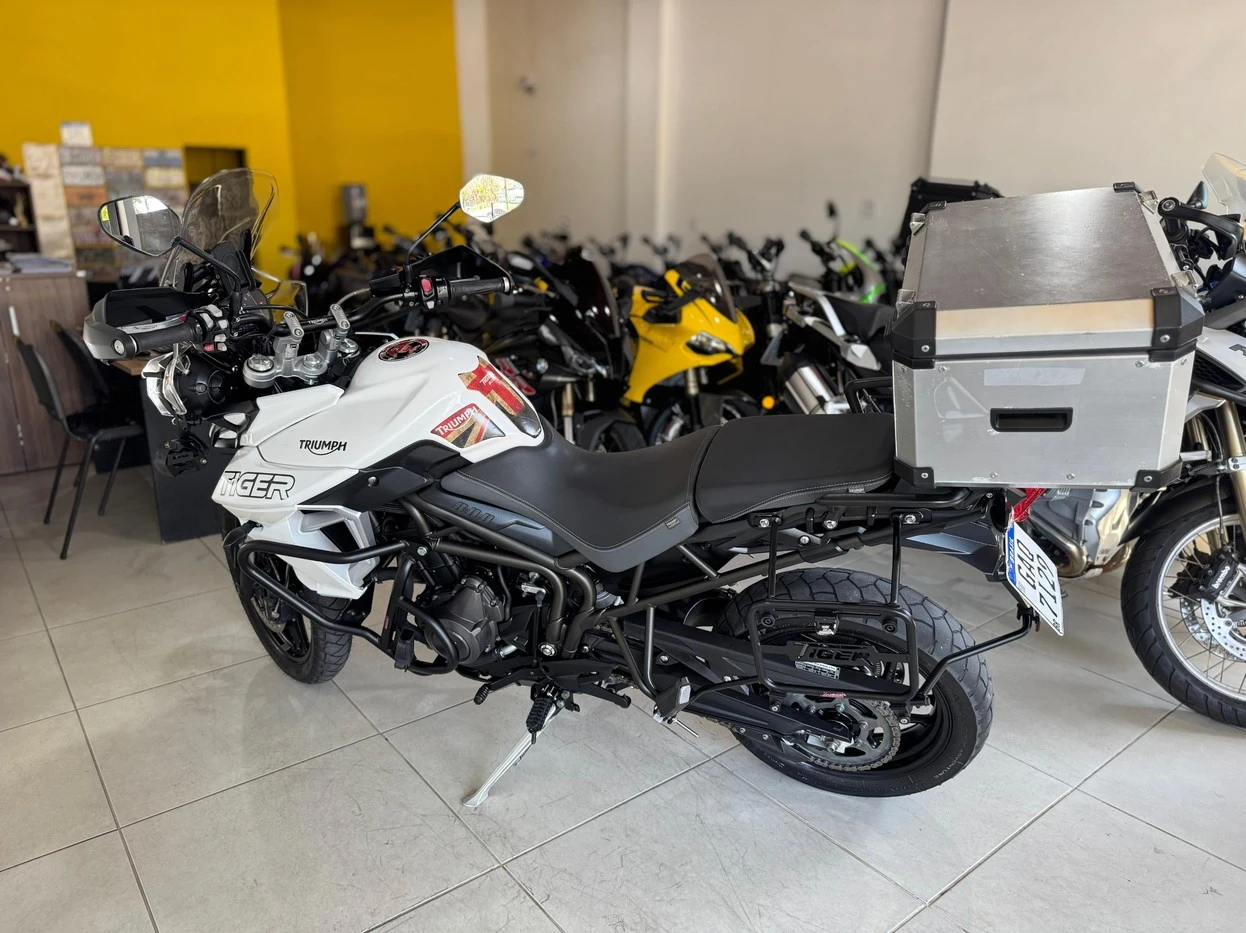 TRIUMPH TIGER 800 XRX