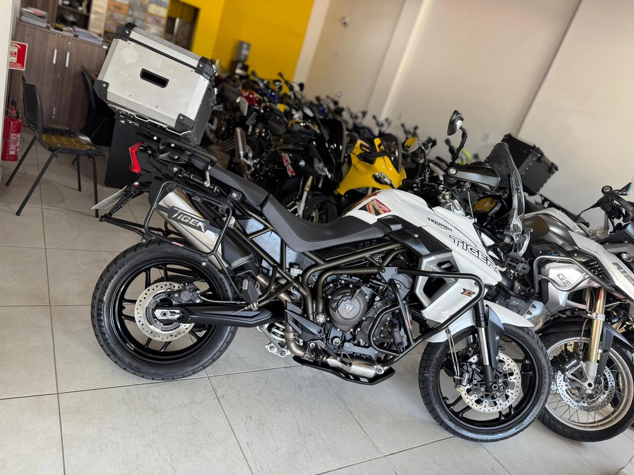 TRIUMPH TIGER 800 XRX